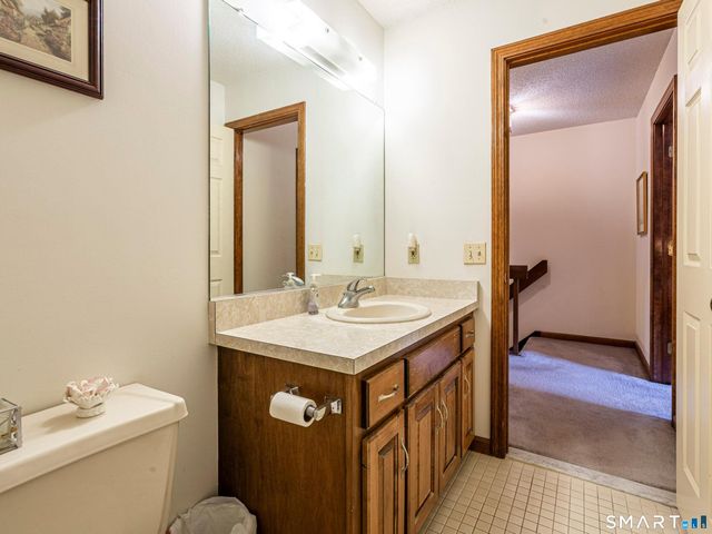 173 Candlewood Drive 173, Enfield, CT 06082