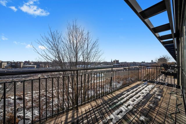 1001 W 15th Street 410, Chicago, IL 60608