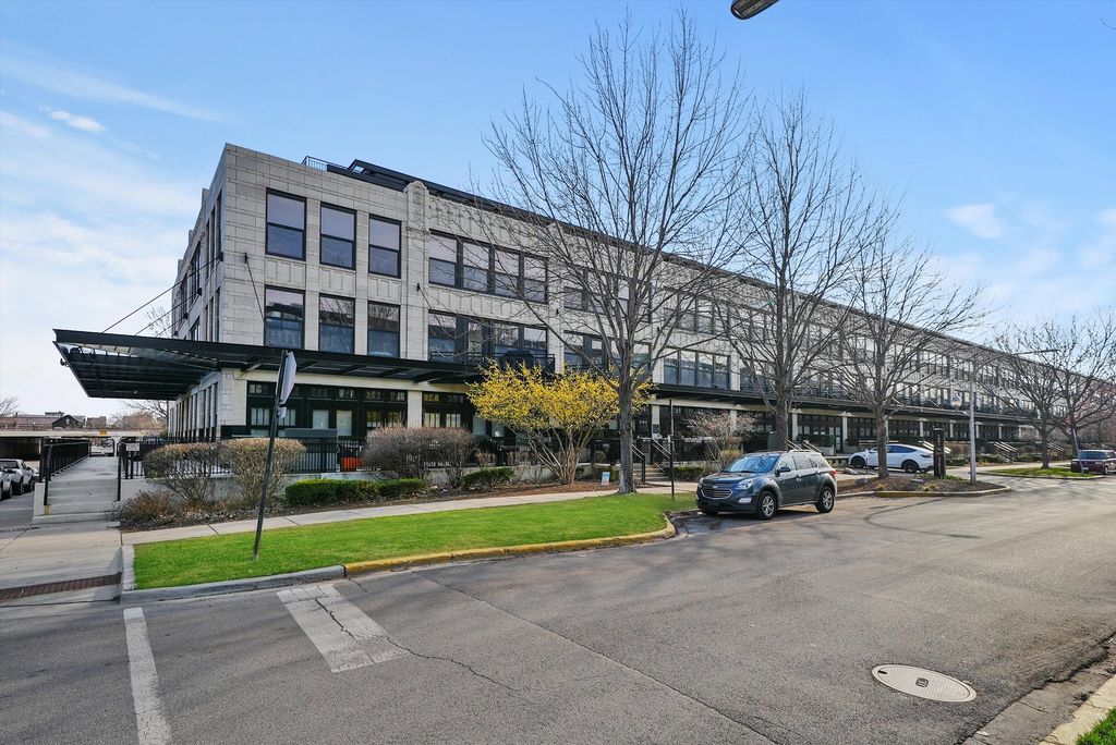 1001 W 15th Street 410, Chicago, IL 60608