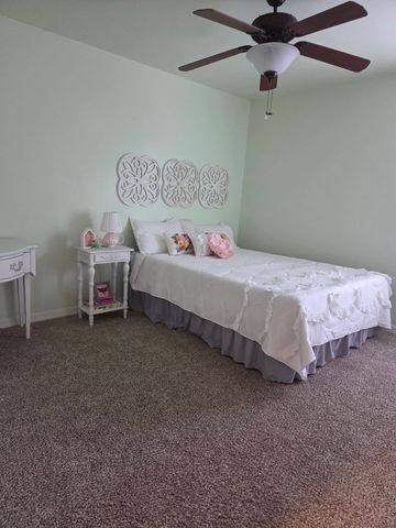 8100 Captain Mary Miller Drive, Shreveport, LA 71115