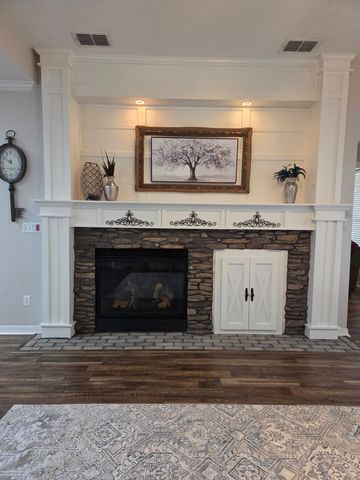8100 Captain Mary Miller Drive, Shreveport, LA 71115