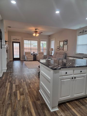 8100 Captain Mary Miller Drive, Shreveport, LA 71115