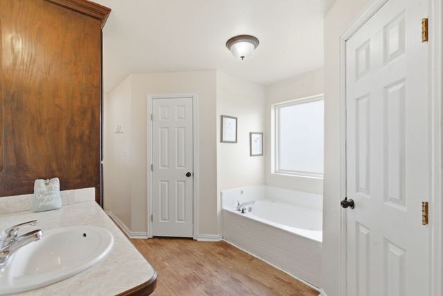 301 Rhoades Lane, Springtown, TX 76082