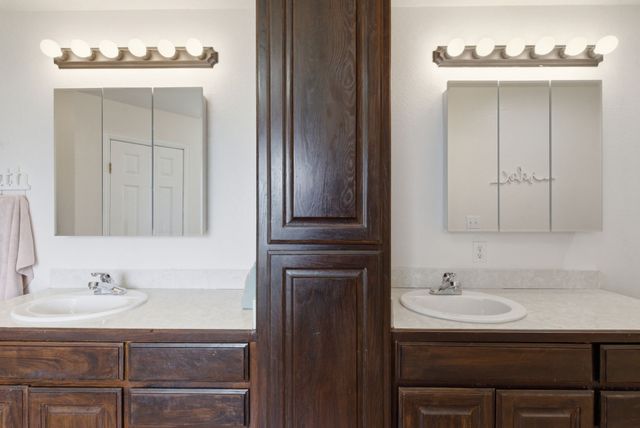 301 Rhoades Lane, Springtown, TX 76082