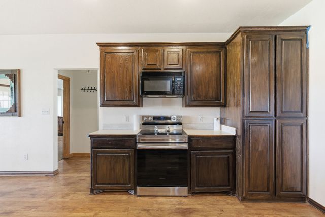 301 Rhoades Lane, Springtown, TX 76082