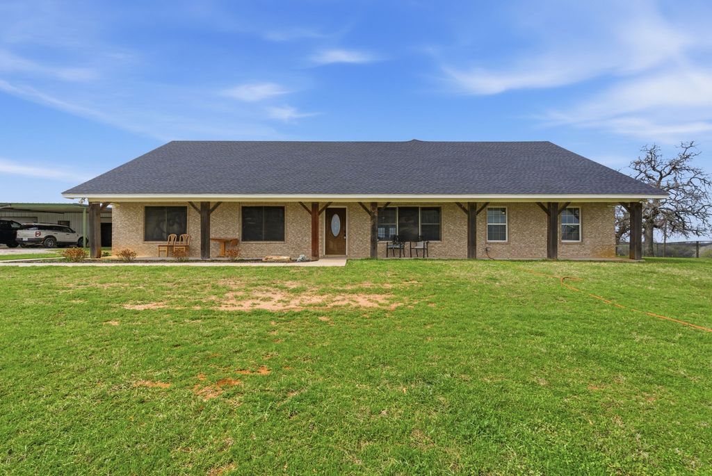 301 Rhoades Lane, Springtown, TX 76082