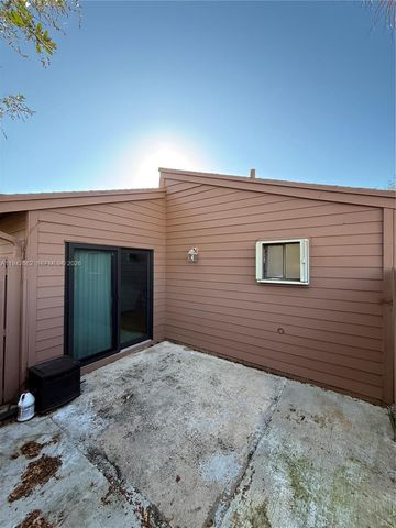 6190 Pine Tree Ln, Tamarac, FL 33319