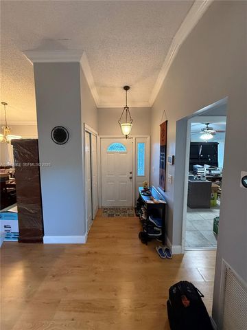 6190 Pine Tree Ln, Tamarac, FL 33319