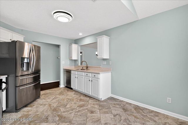 10413 Monticello Forest Cir, Jeffersontown, KY 40299