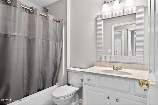 10413 Monticello Forest Cir, Jeffersontown, KY 40299