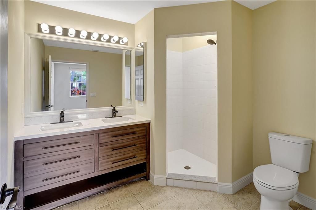 Image 11 of property listing at 1500 SW 50TH ST 103, Cape Coral, FL 33914