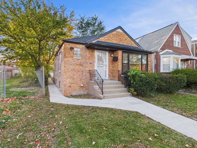 10036 S Saint Lawrence Avenue, Chicago, IL 60628