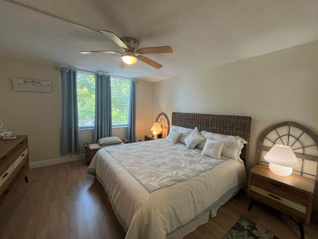 4850 NW 29 Court 327, Lauderdale Lakes, FL 33313