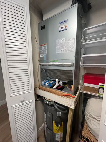 4850 NW 29 Court 327, Lauderdale Lakes, FL 33313