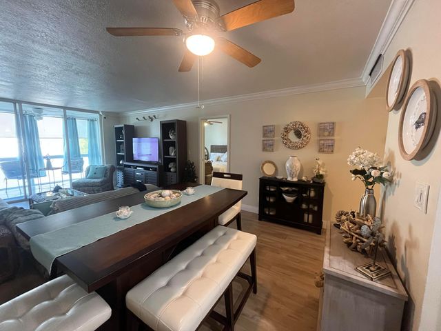 4850 NW 29 Court 327, Lauderdale Lakes, FL 33313