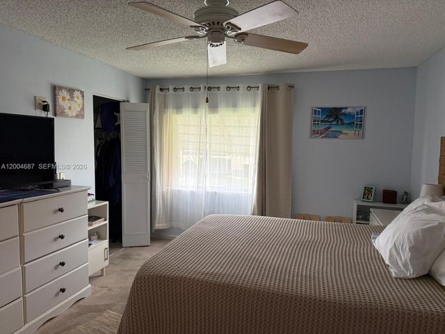 208 Pine Hov Cir A-2, Green Acres, FL 33463