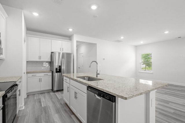 35 Hunting Pl, Georgetown, SC 29440