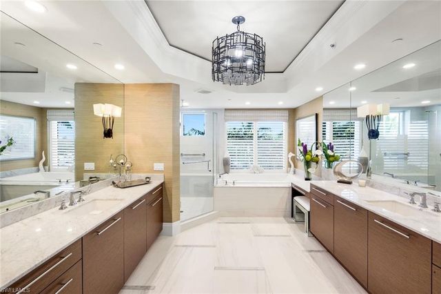 13665 Vanderbilt DR # 301, Naples, FL 34110