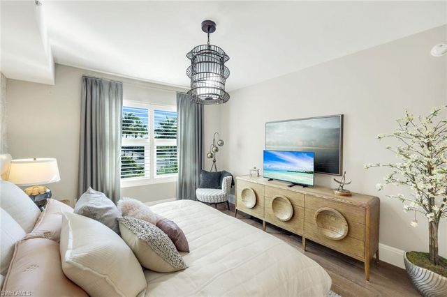 13665 Vanderbilt DR # 301, Naples, FL 34110