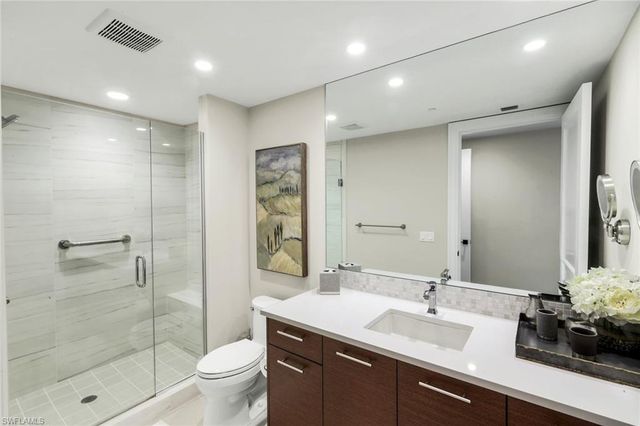 13665 Vanderbilt DR # 301, Naples, FL 34110