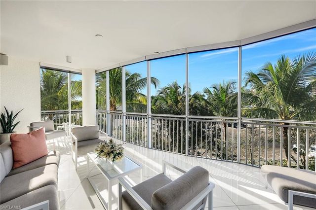 13665 Vanderbilt DR # 301, Naples, FL 34110