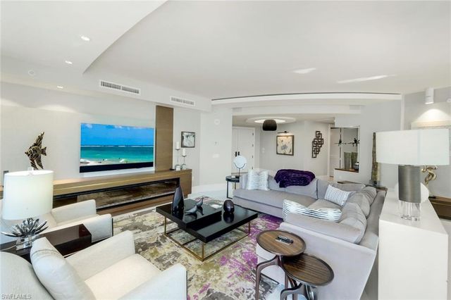 13665 Vanderbilt DR # 301, Naples, FL 34110