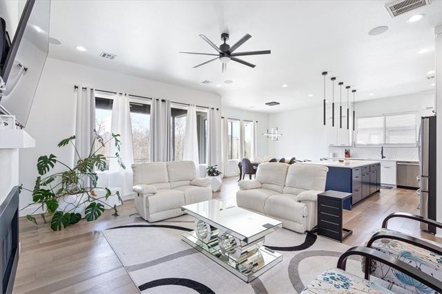 1603 NW Santorini Lane, Bentonville, AR 72712