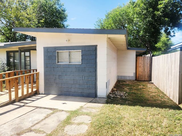 762 Marquette Dr, San Antonio, TX 78228