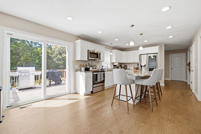46 Clay St, Middleboro, MA 02346