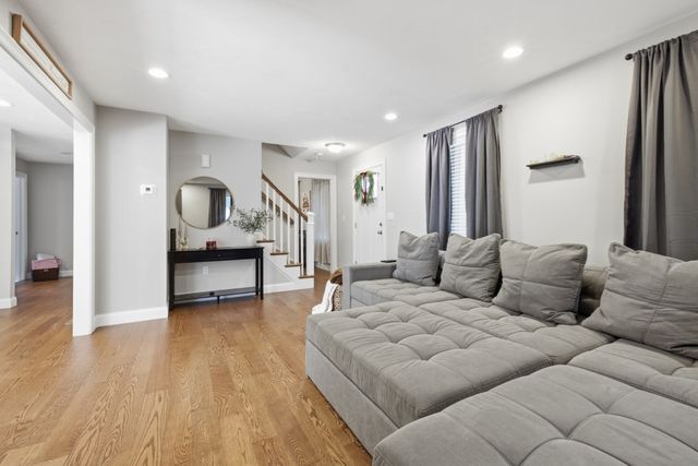 46 Clay St, Middleboro, MA 02346