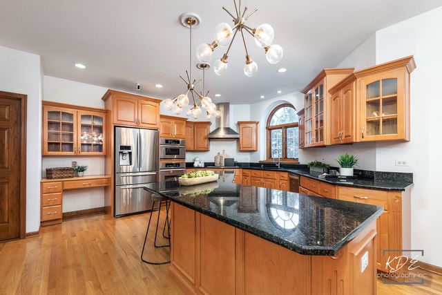 3307 Danlaur Court, Naperville, IL 60564