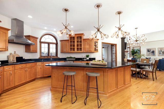 3307 Danlaur Court, Naperville, IL 60564