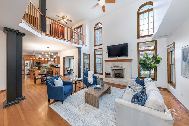 3307 Danlaur Court, Naperville, IL 60564