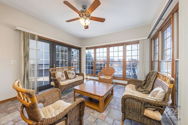 3307 Danlaur Court, Naperville, IL 60564