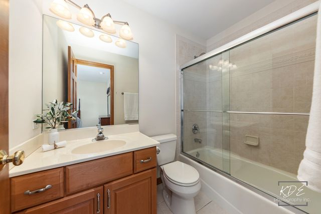 3307 Danlaur Court, Naperville, IL 60564