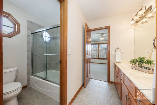 3307 Danlaur Court, Naperville, IL 60564