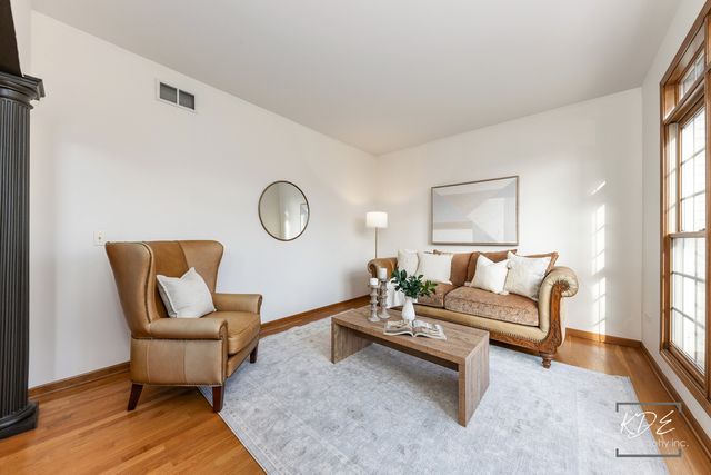 3307 Danlaur Court, Naperville, IL 60564