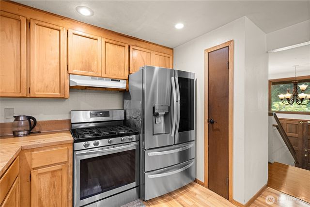 17909 230th Avenue NE, Woodinville, WA 98077