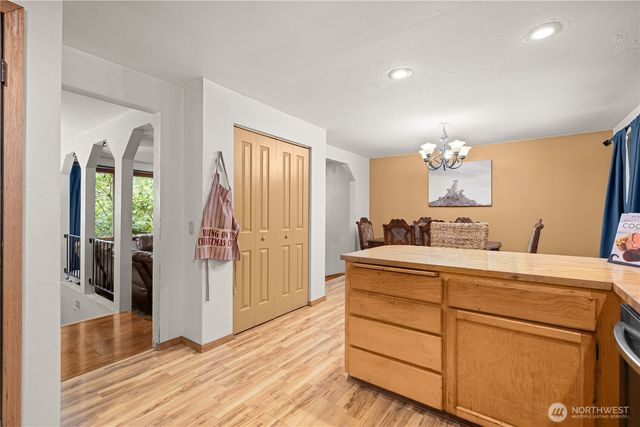 17909 230th Avenue NE, Woodinville, WA 98077