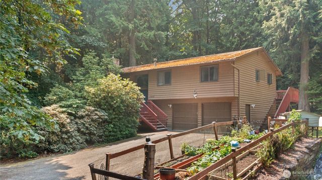 17909 230th Avenue NE, Woodinville, WA 98077