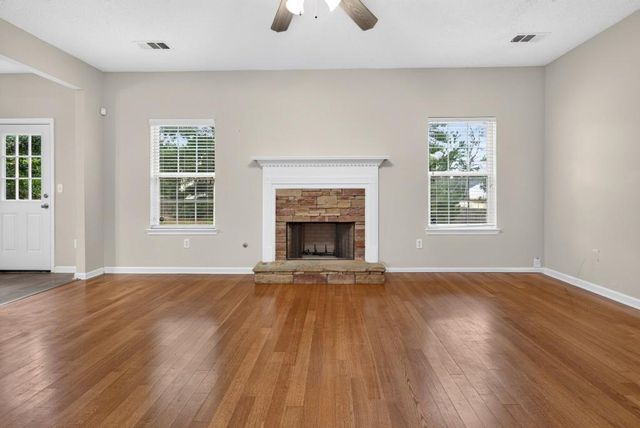 719 Winesap Court, Hampton, GA 30228