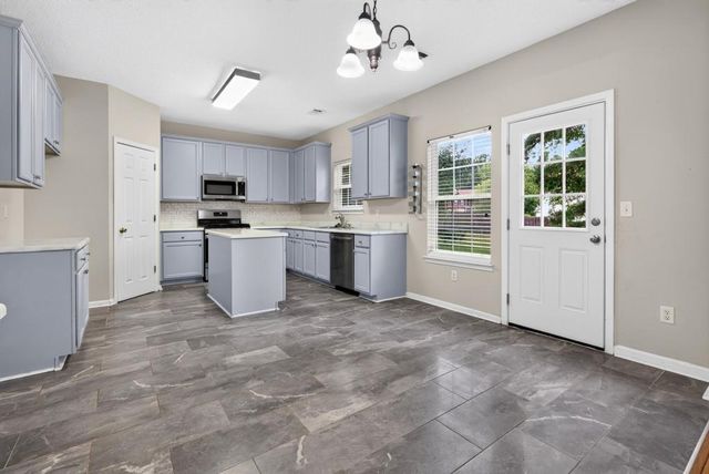 719 Winesap Court, Hampton, GA 30228