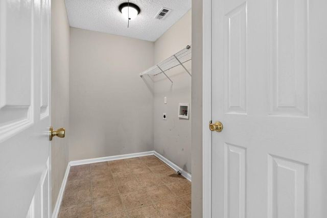 719 Winesap Court, Hampton, GA 30228