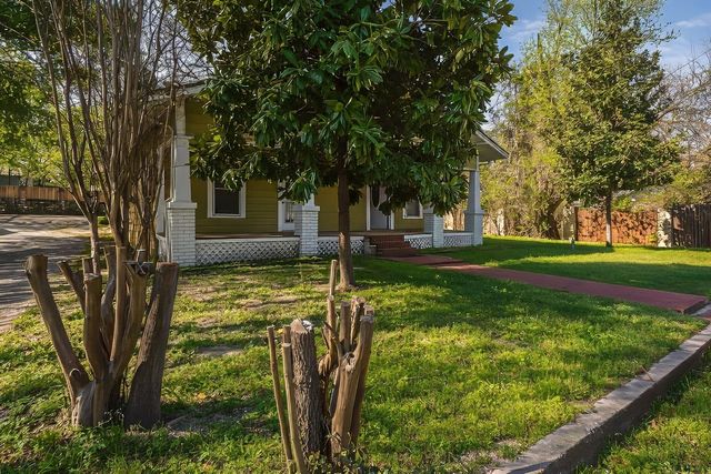 311 W Spring Street, Weatherford, TX 76086