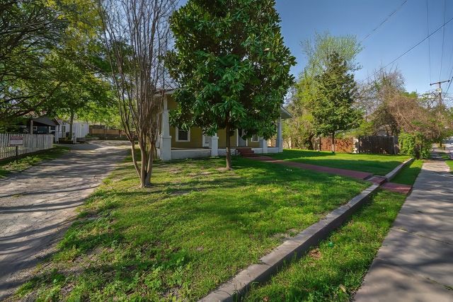 311 W Spring Street, Weatherford, TX 76086