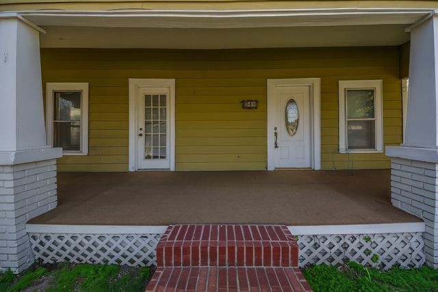 311 W Spring Street, Weatherford, TX 76086