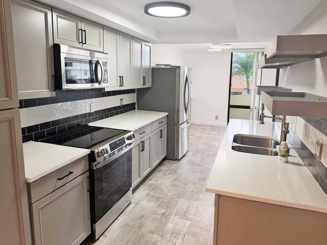 5460 N Ocean Drive 1d, Singer Island, FL 33404