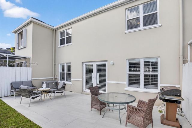 7110 SW 54th St, Miami, FL 33155