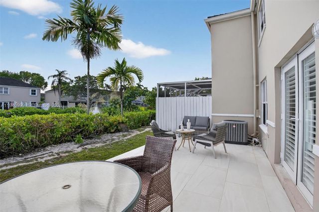 7110 SW 54th St, Miami, FL 33155