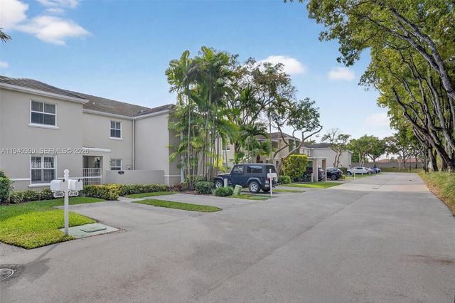 7110 SW 54th St, Miami, FL 33155